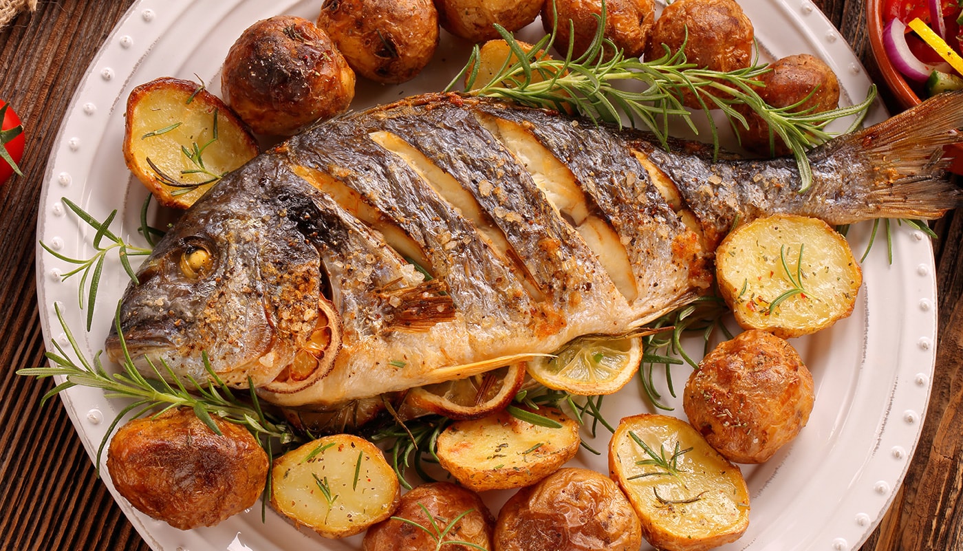 meal of fish and potatoes